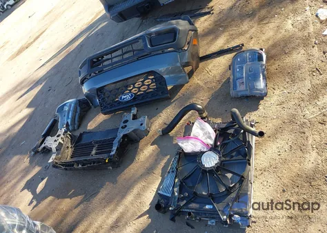 2025 Ford Maverick Xlt z USA, uszkodzony, nr VIN 3FTTW8JAXSRA06697